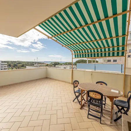 In With Sea View Terrace Apartment